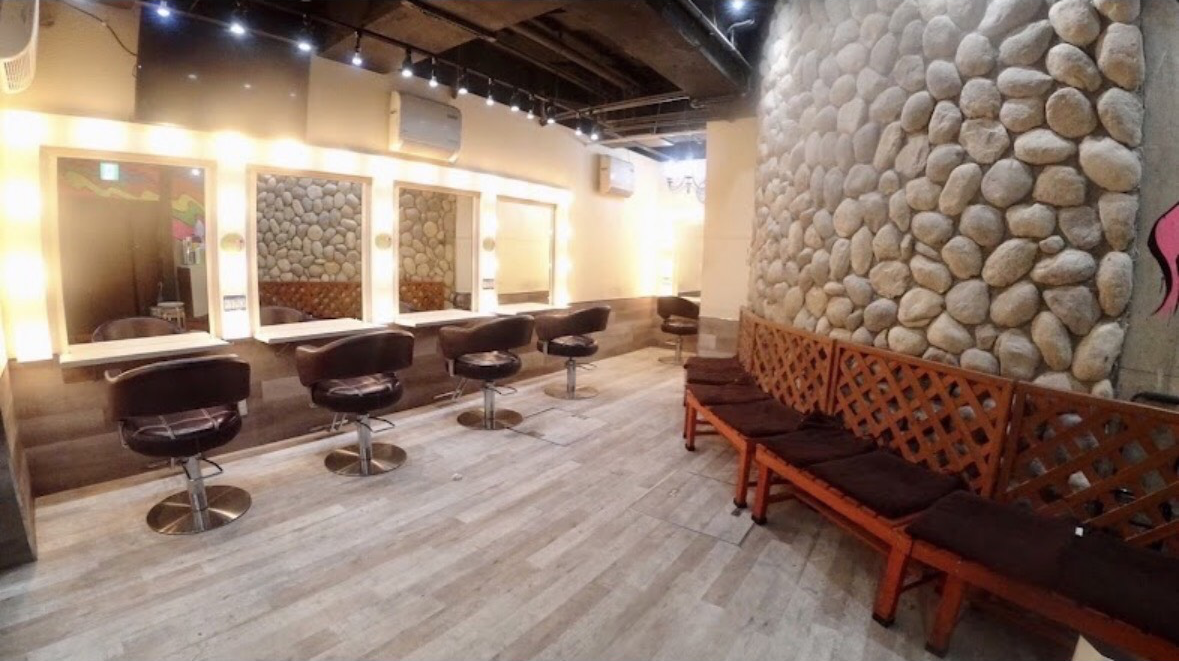 HAIR MAKE LEON 店内